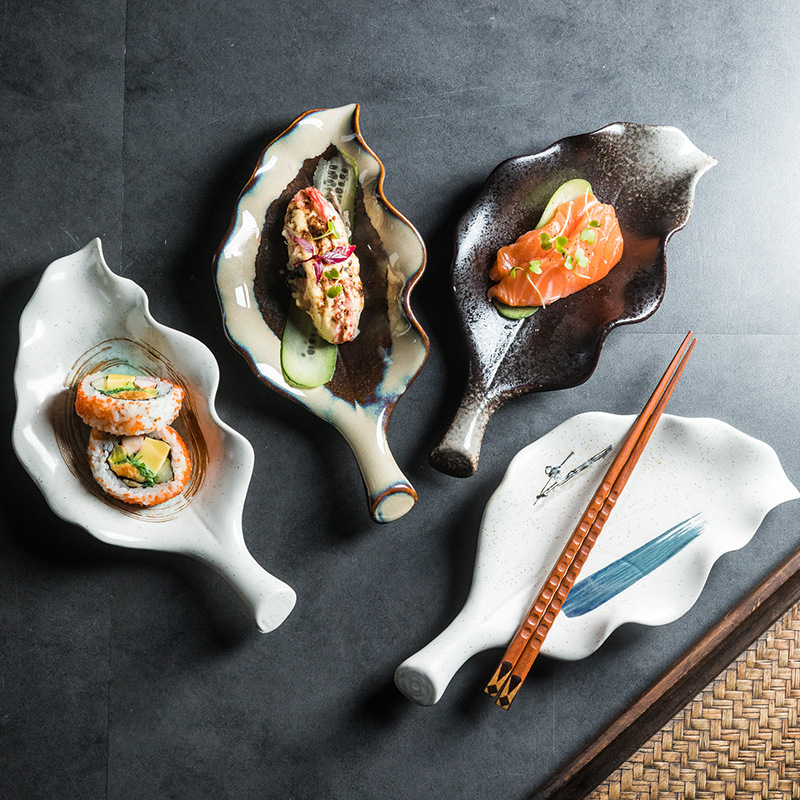 GOLDEN LEAF-SHAPED PLATE JAPANESE STYLE